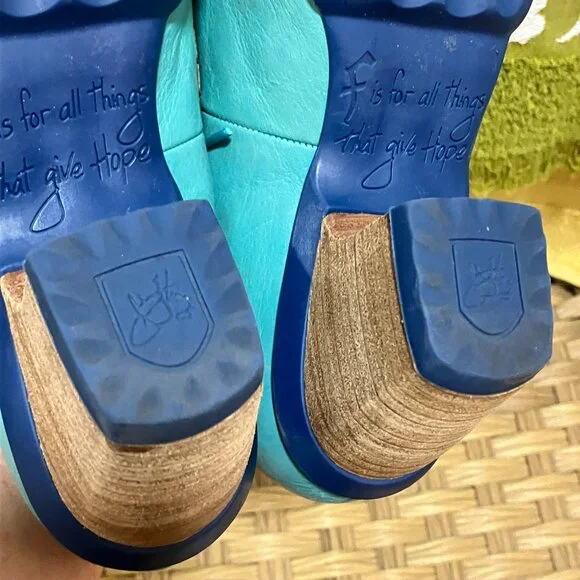 *GENTLY USED* Fluevog 2013 Hopefuls CHEERFUL, Aqua, Size 9.5 (best for 8.5)! - Picture 12 of 16